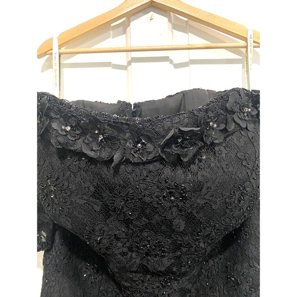 Rina di Montella - Special Occasion Lace off shoulder Maxi dress Size 16 $1325 - Picture 5 of 9